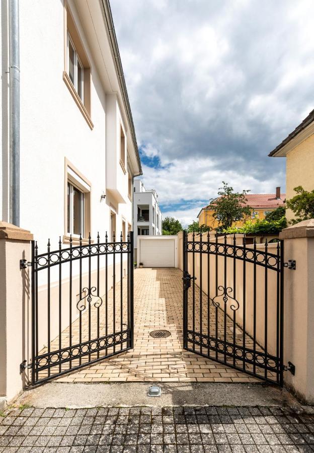 Primera Villa Singen Exteriör bild